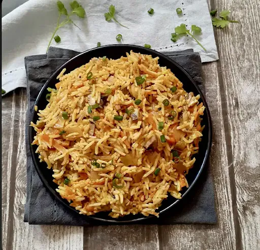 Veg Schezwan Fried Rice 500ml