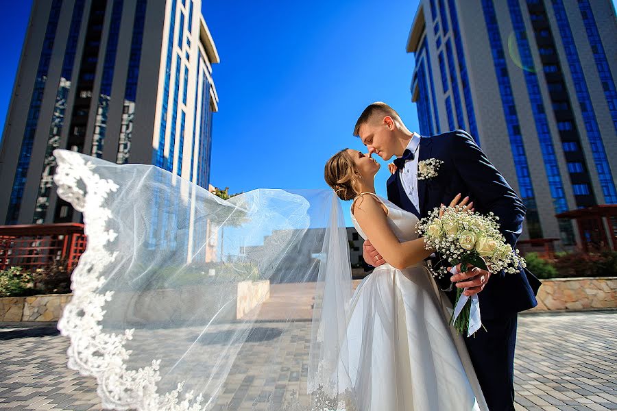 Fotógrafo de casamento Roman Saglo (apelsin). Foto de 13 de outubro 2018