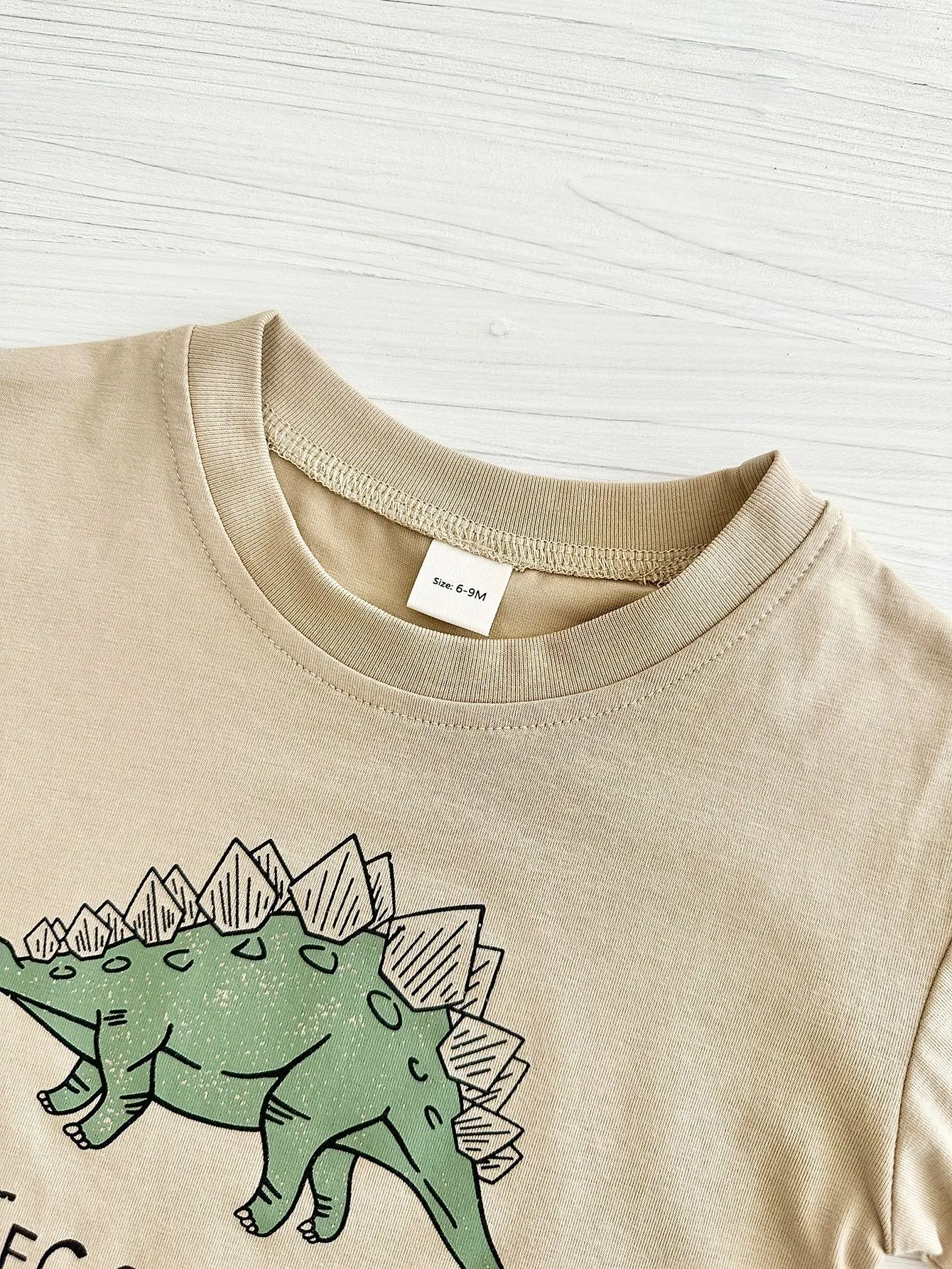 Title 7, Ensemble bébé T-shirt dinosaure imprimé et shor...