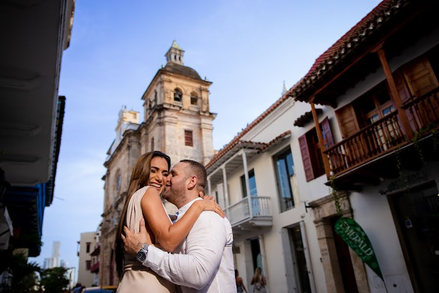 Vestuvių fotografas Carlos Roa (carlyroaph). Nuotrauka 2023 gegužės 8