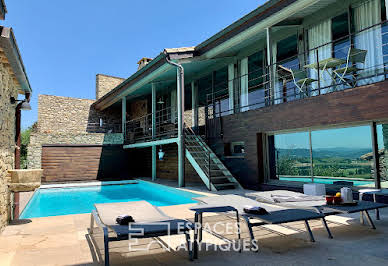 Maison avec piscine et terrasse 10