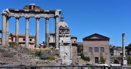 pillars-3.jpg - Not sure but I think this may be the Arch of Septimius Severus at the northwest corner of the Roman Forum.