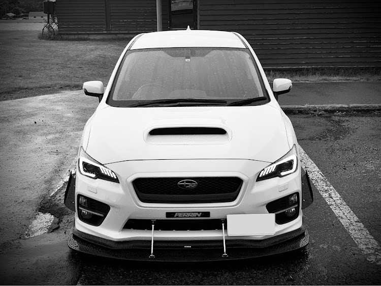 レヴォーグの#正面写真・LEVORG・DIY・何をやってんだかに関するカスタム事例の投稿画像1枚目