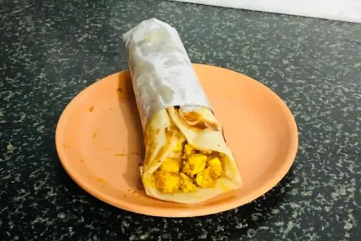 Egg With Paneer Roll