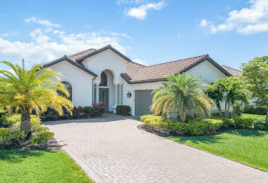 House with pool 1