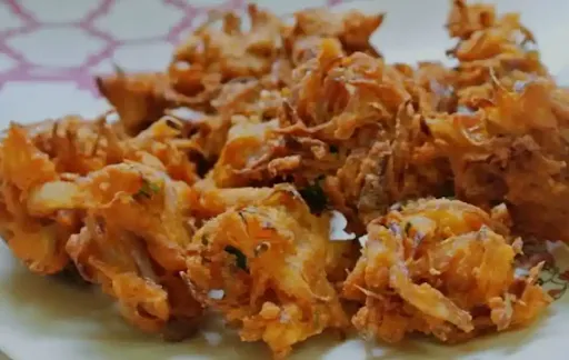 Pyaaj Pakoda [7 Pieces]