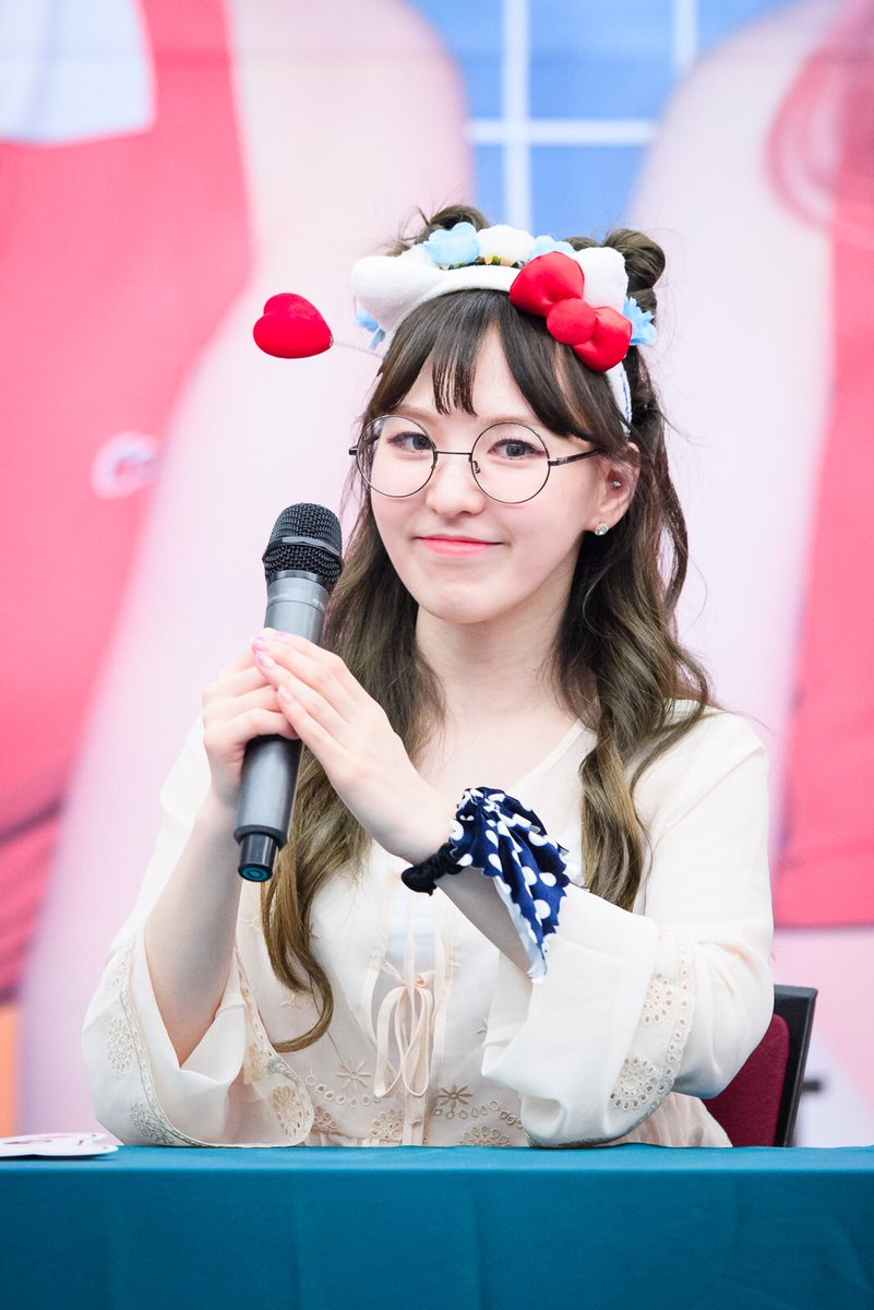 Here Are 10 Times Red Velvet's Wendy Wore Glasses And Looked Like Your ...