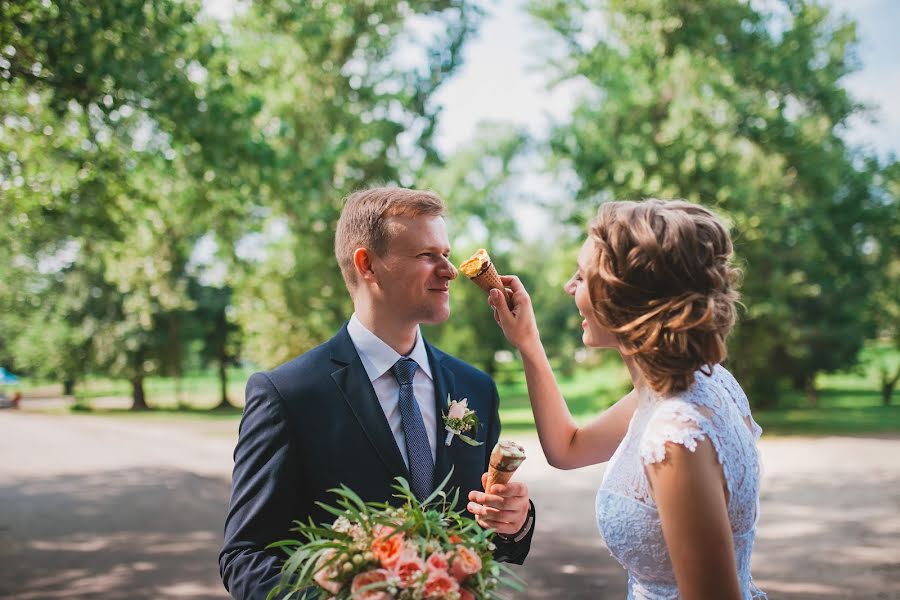 Fotógrafo de bodas Anya Kurmangalieva (akoorma). Foto del 6 de diciembre 2018