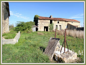 maison à Champigny en Rochereau (86)