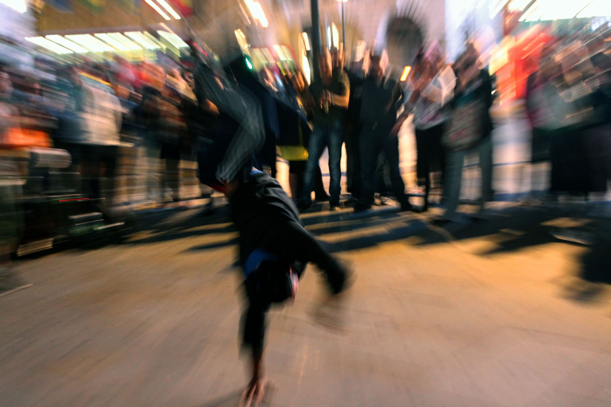 street dance in London di sunrise