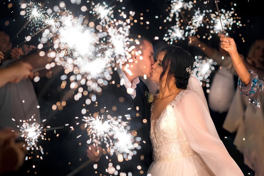 Wedding photographer Vadim Velikoivanenko (velikoivanenko). Photo of 12 September 2023