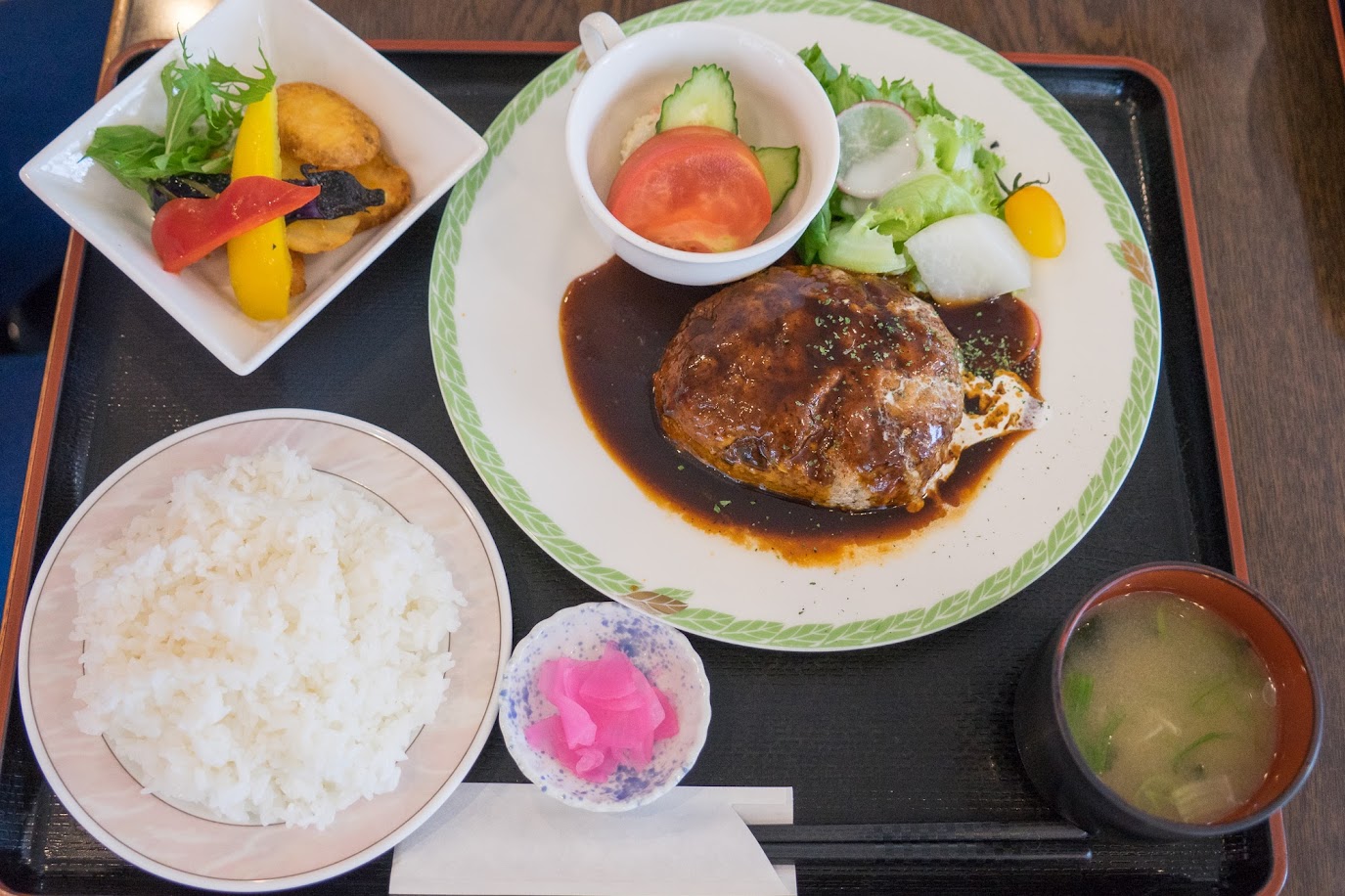 黒ちゃんハンバーグ定食