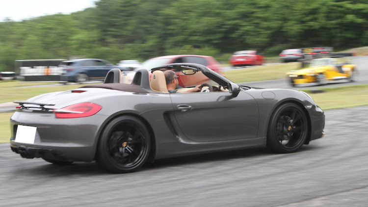 ボクスターのボクスター（オープン）・La Festa de owara・おわらサーキット・ラフェスタ・パレードランに関するカスタム事例の投稿画像8枚目