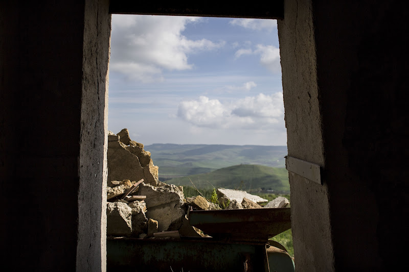 Windows Ruins di cristiandragophoto