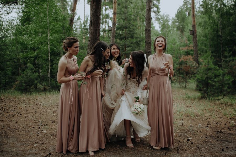 Wedding photographer Darya Serova (serovadar). Photo of 31 October 2019