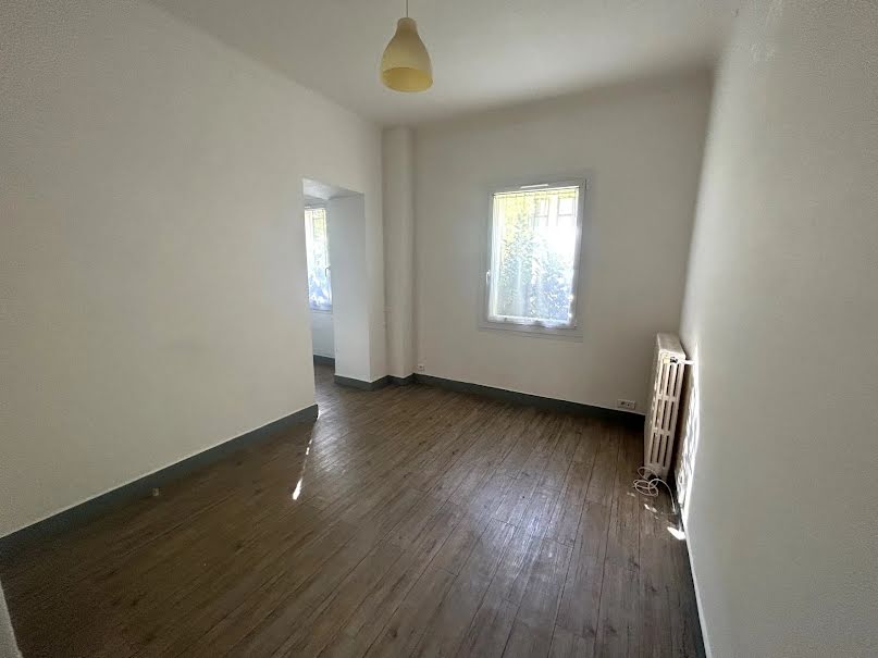 Location  appartement 1 pièce 17.83 m² à Aix-en-Provence (13090), 657 €