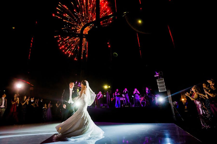 Fotografo di matrimoni Mayra Rodriguez (rodrguez). Foto del 7 ottobre 2015