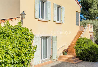 House with garden and terrace 2