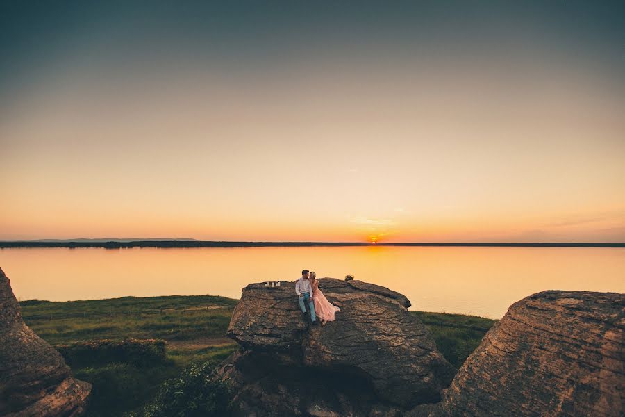 Fotógrafo de casamento Sasha Lavrukhin (lavrukhin). Foto de 12 de abril 2017