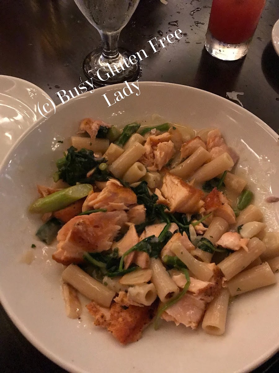 Outstanding pasta ! I built my own creation and the Chef rocked it ! Scampi sauce with salmon , artichoke, spinach and asparagus! It was amazing !!