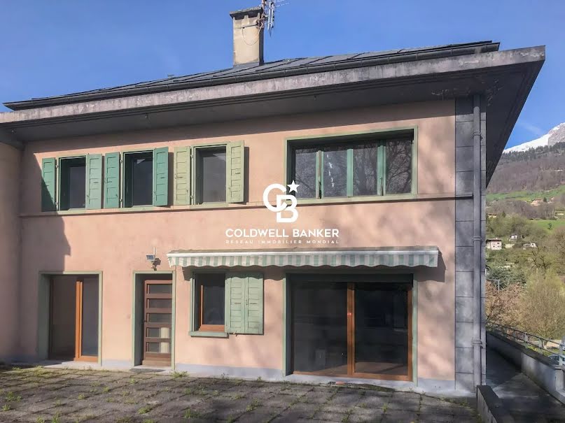 Vente maison 7 pièces 321 m² à Sallanches (74700), 430 000 €