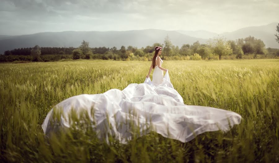 Fotografo di matrimoni Melih Süren (melihsuren). Foto del 27 aprile 2016