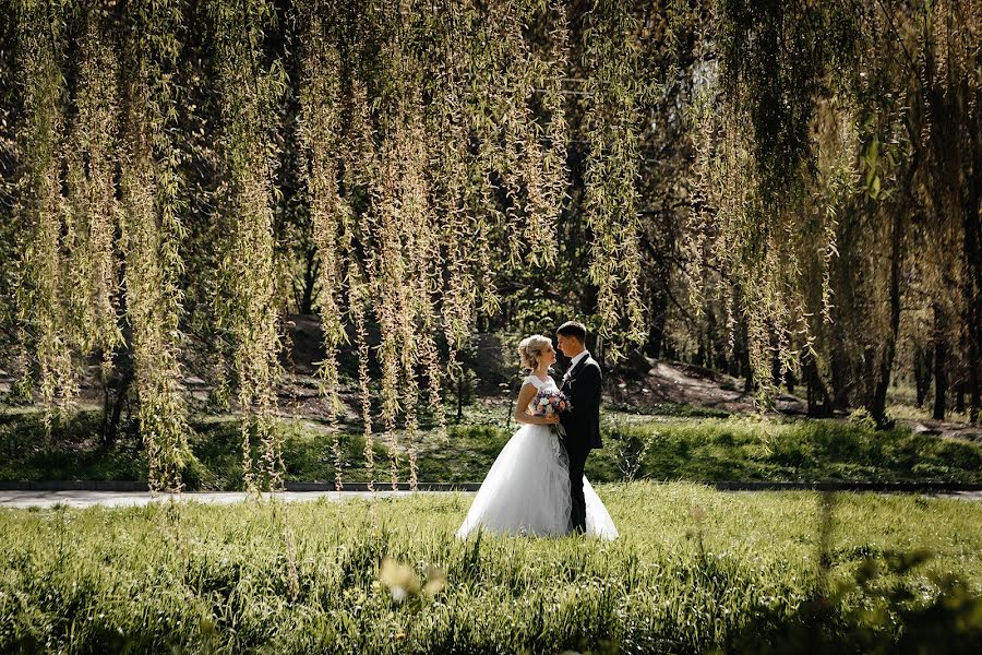 Wedding photographer Anton Bakaryuk (bakaruk). Photo of 19 May 2017