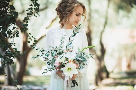 Wedding photographer Nata Rolyanskaya (natarolianskii). Photo of 12 February 2017