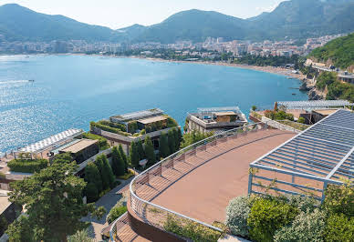 Apartment with terrace 10