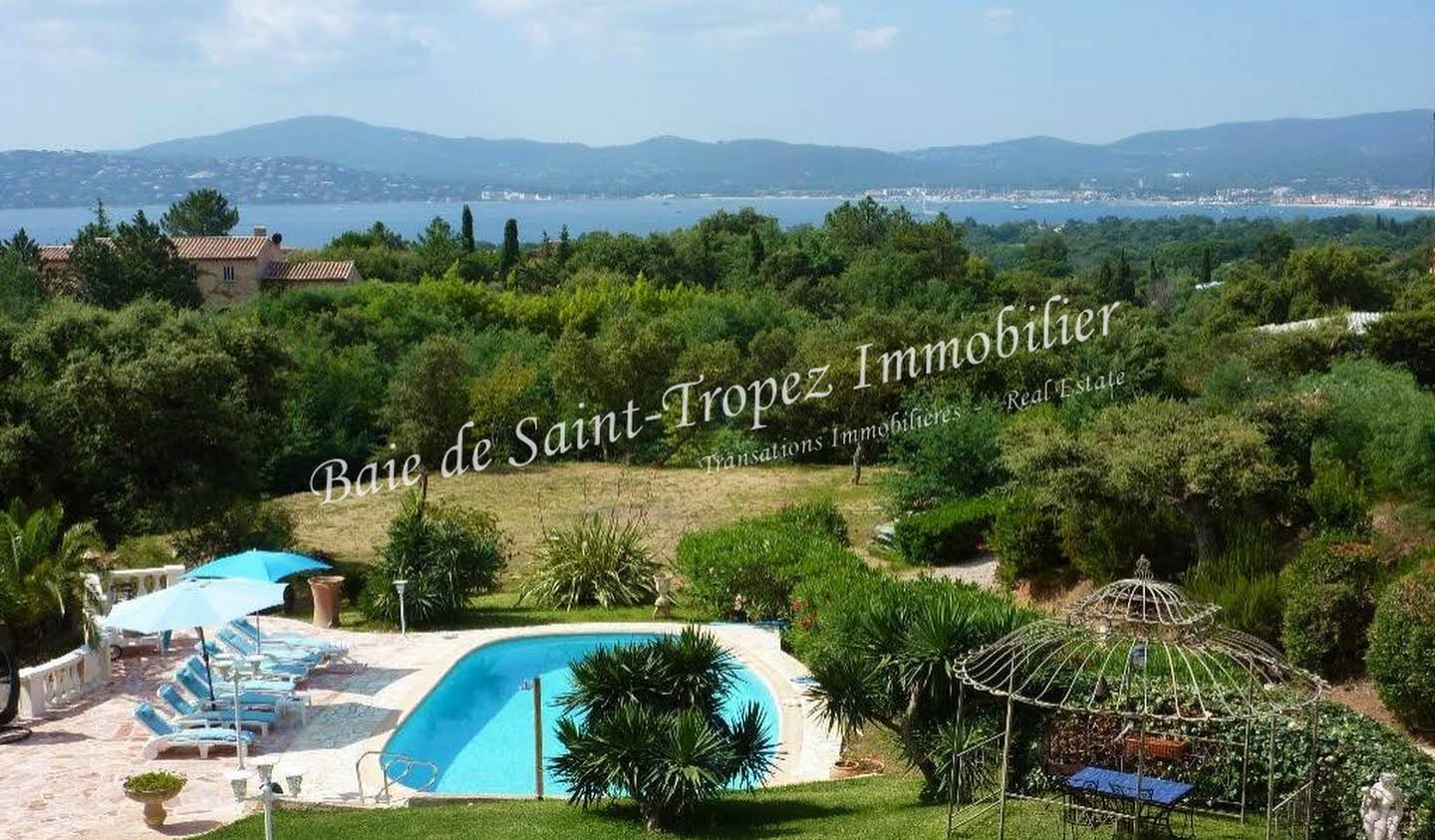 Villa avec piscine et terrasse Grimaud