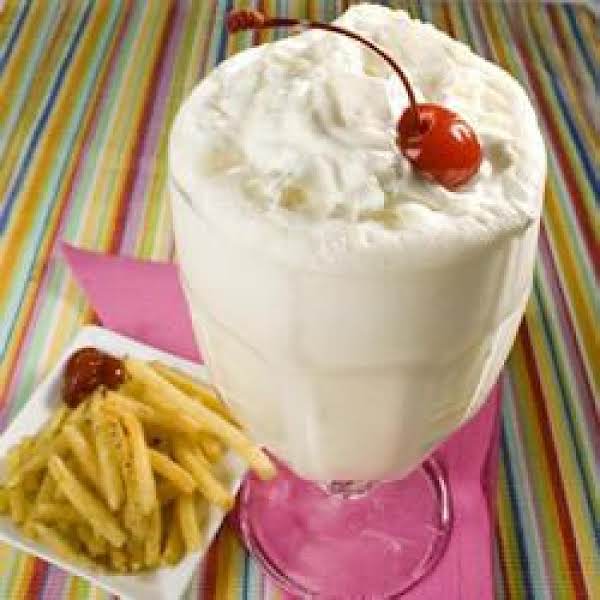 Fountain-Style Vanilla Malt Shake_image