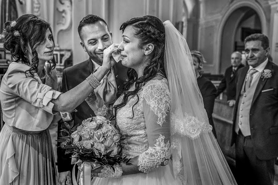 Wedding photographer Giuseppe Genovese (giuseppegenoves). Photo of 4 February