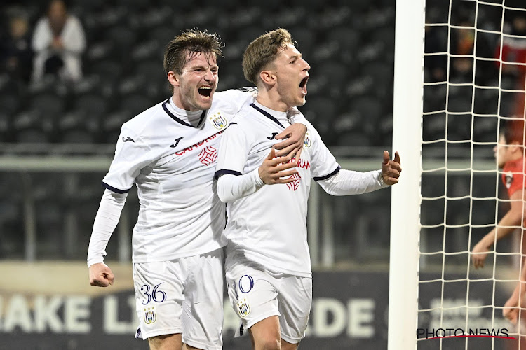 Anderlecht heel slordig, Genk combineert snel