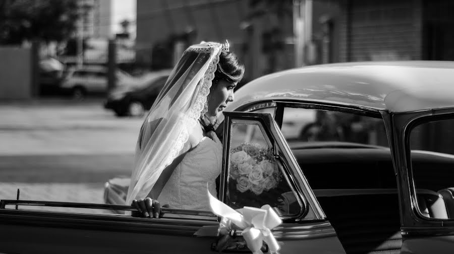 Fotografo di matrimoni Axel Acosta (axelfotografiav). Foto del 23 settembre 2016