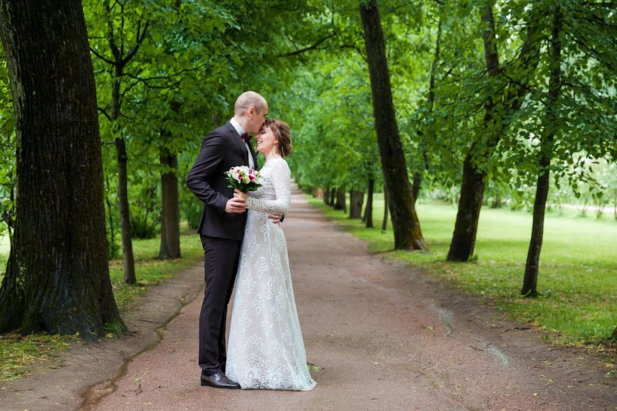 Fotógrafo de casamento Yuliya Borisova (juliasweetkadr). Foto de 27 de novembro 2018