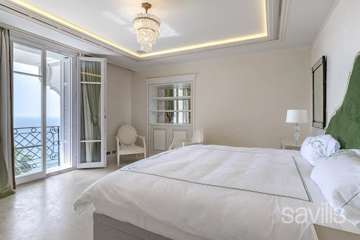 Villa with pool 5
