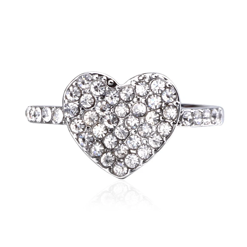 Creatieve hartvormige diamanten ring. Laat liefde zien met deze prachtige ring, perfect voor verlovingen, jubilea en speciale gelegenheden.