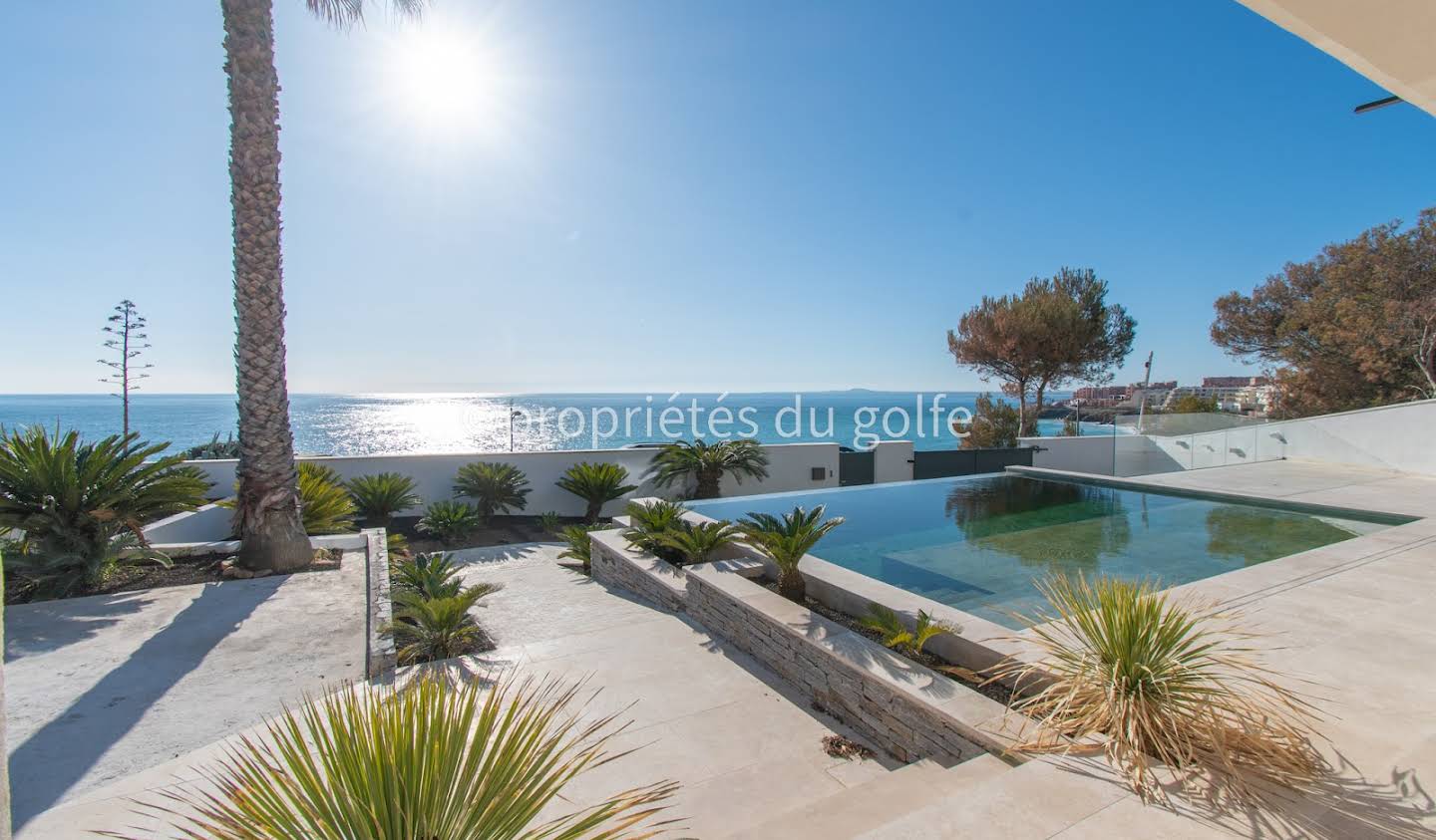 House with pool and terrace Sète