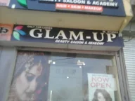 Glam Up photo 1