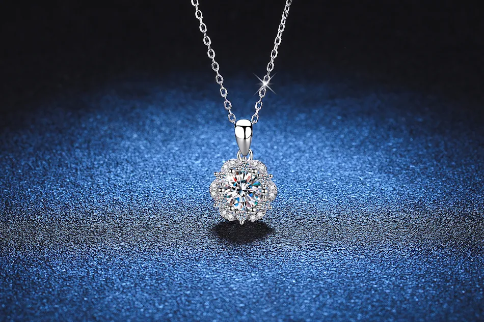S925 Sterling Silber Anhänger Moissanit Halskette – Funkelnde Eleganz für jeden Anlass. Das perfekte Geschenk für sie, strahlend schön.