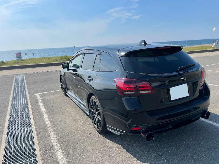 レヴォーグのADVAN Racing・レヴォーグ乗りと仲良くなりたい・海と愛車に関するカスタム事例の投稿画像3枚目