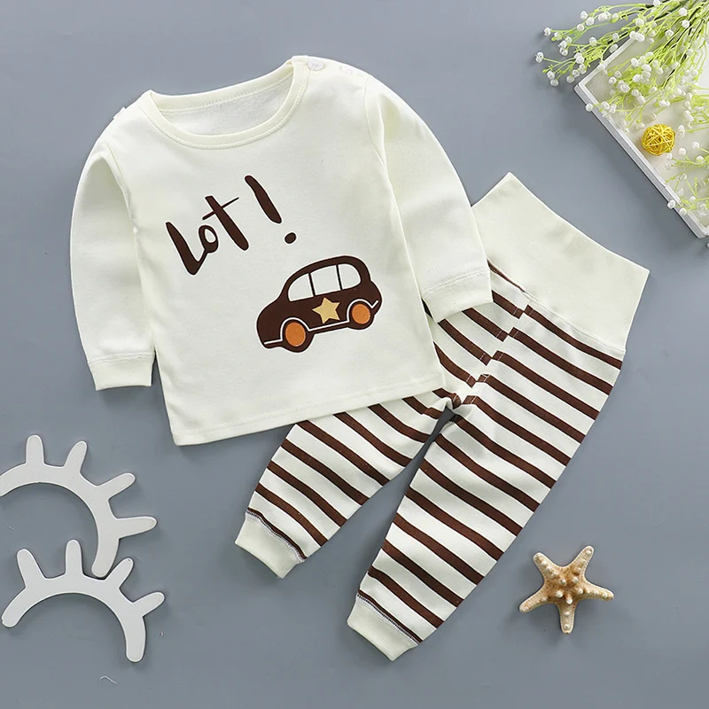 Pijama infantil de algodão macio e confortável, ideal para noites de sono tranquilas, proporcionando conforto e respirabilidade para as crianças