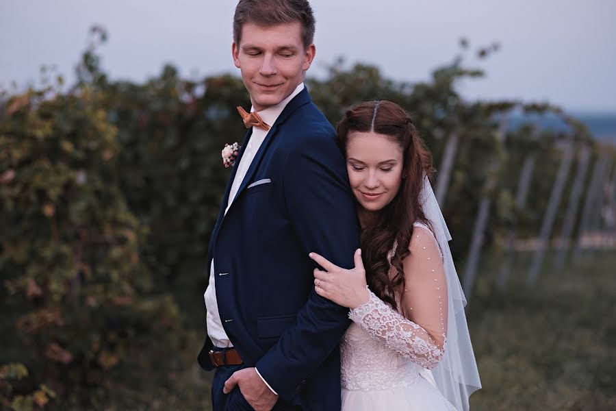 Fotógrafo de casamento Anikó Juhász (mindigketten). Foto de 9 de fevereiro 2023