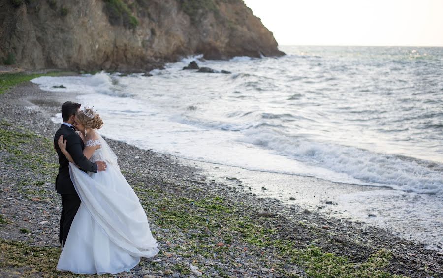 Fotógrafo de casamento Olga Svetlaya (svetlaya). Foto de 25 de setembro 2017