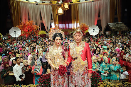 Fotógrafo de casamento Gigih Noval Yudhiwardana (yudhiwardana). Foto de 10 de junho 2015