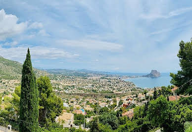 Villa avec piscine et terrasse 3