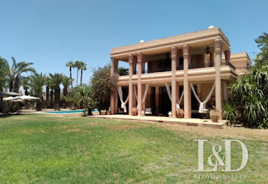 Maison avec piscine et terrasse 4