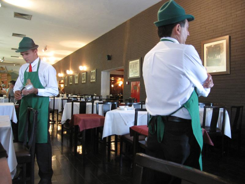 O Restaurante Bar do Alemão é opção de restaurante com bebidas e comidas.