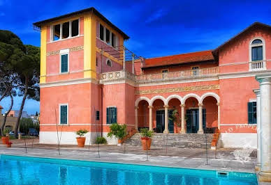 Villa with pool 16