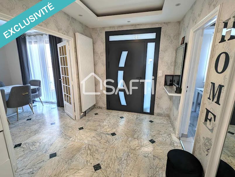 Vente maison 7 pièces 178 m² à Desertines (03630), 264 000 €